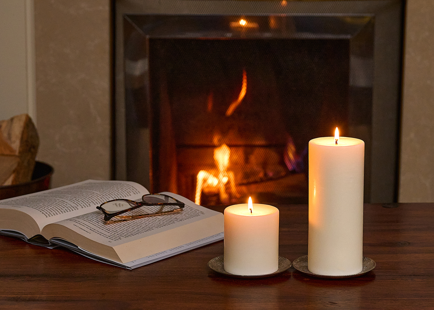 ICC Pillar Candles Lifestyle Image