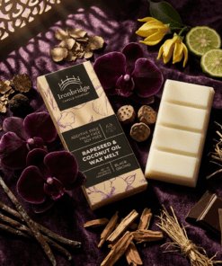 Black Orchid rapeseed and coconut wax melt snap bar with dark floral and woody fragrance notes