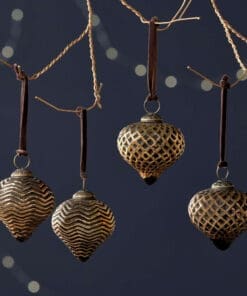 Varu Baubles - Black & Gold - (Set of 4)
