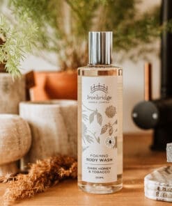 250ml Dark Honey & Tobacco foaming body wash with Aloe Vera and natural cleansing ingredients