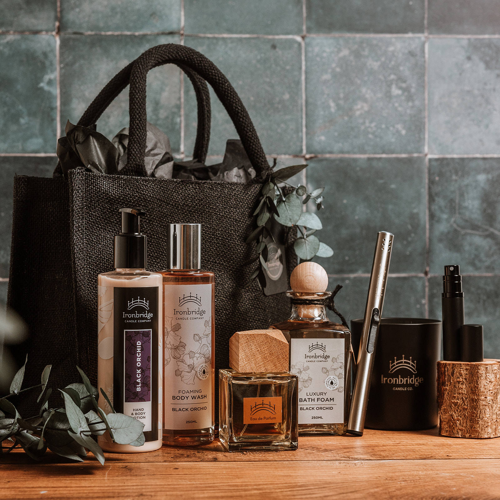 Luxury Pamper & Sooth Gift Set - Black Orchid (Black)