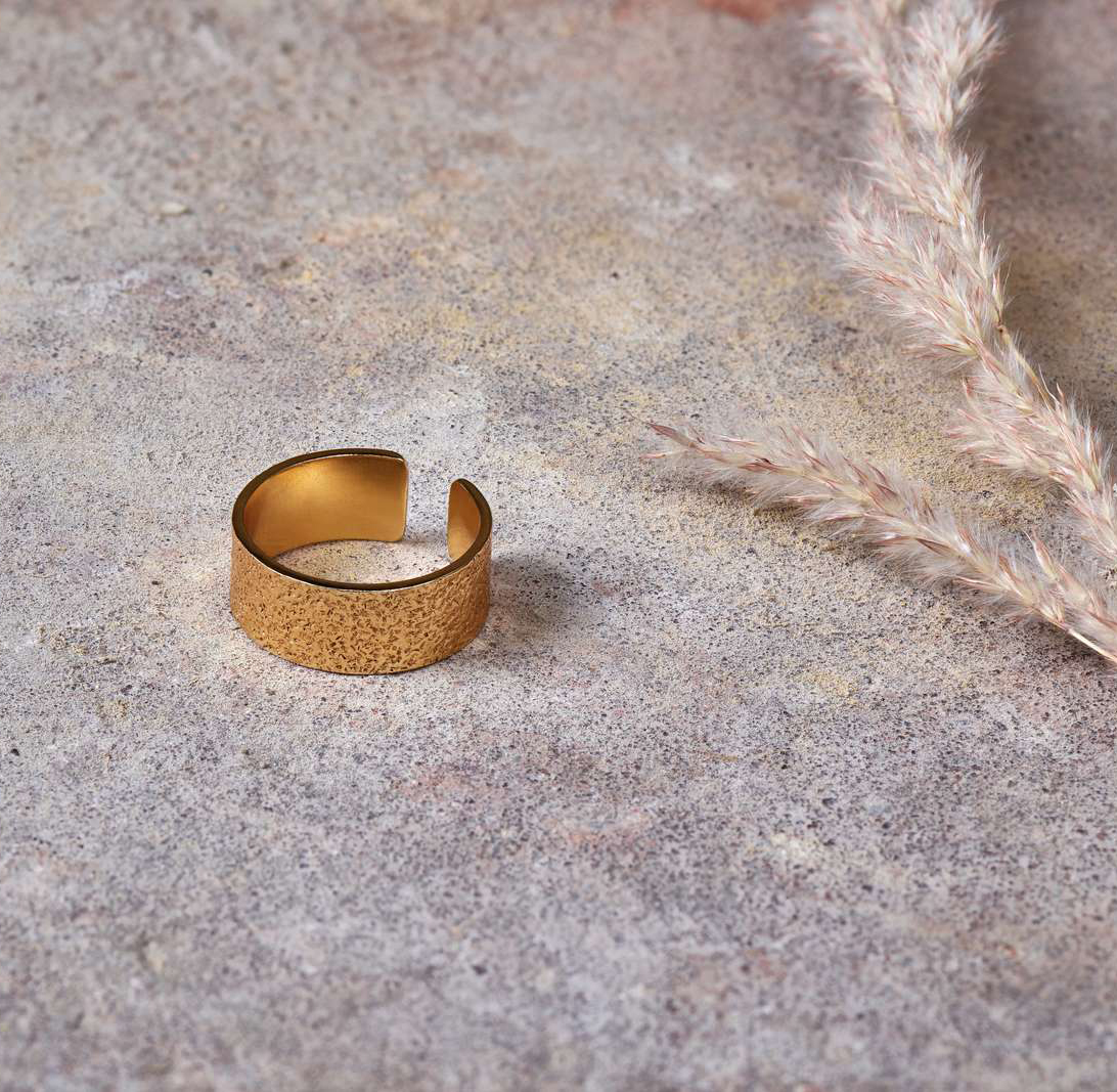 Aavani Ring - Gold