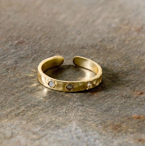Ratna Labradorite Ring - Gold