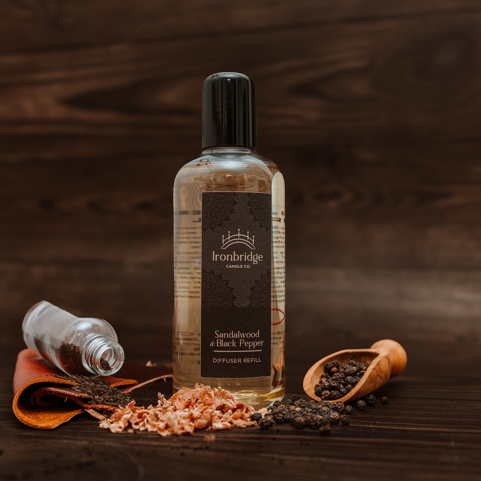 Sandalwood & Black Pepper Diffuser Refill - Image 2