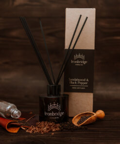 Alternative view of Sandalwood & Black Pepper Reed Diffuser