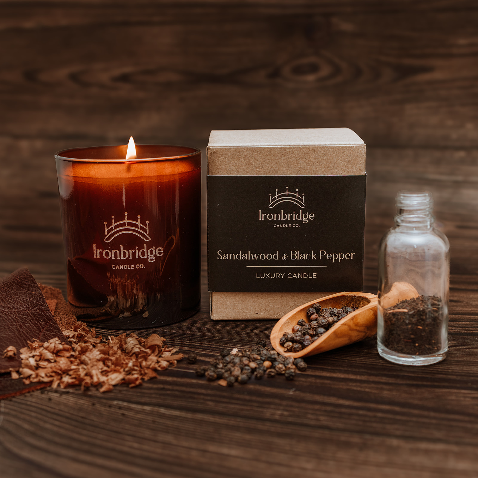 Sandalwood & Black Pepper Luxury Candle