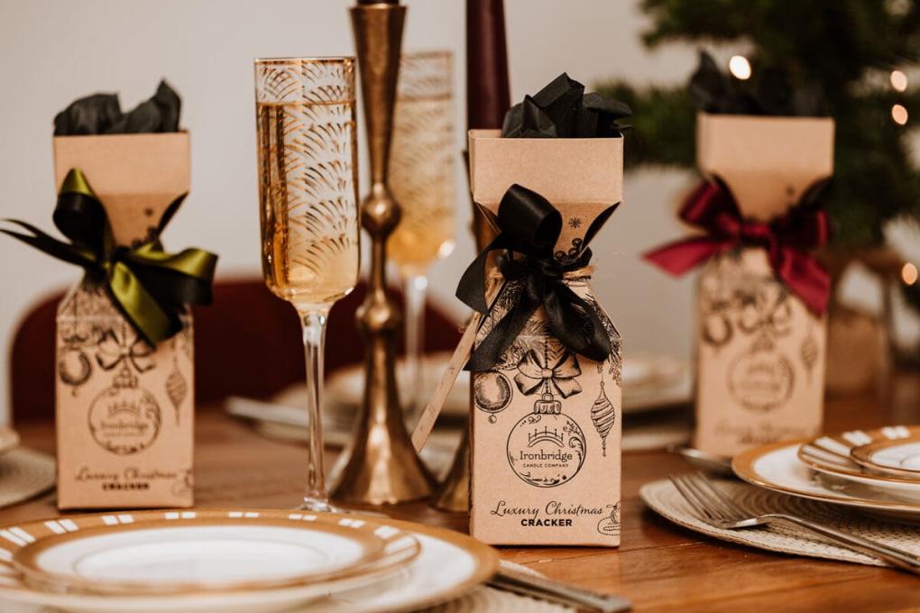 Christmas Cracker Table Setting Landscape