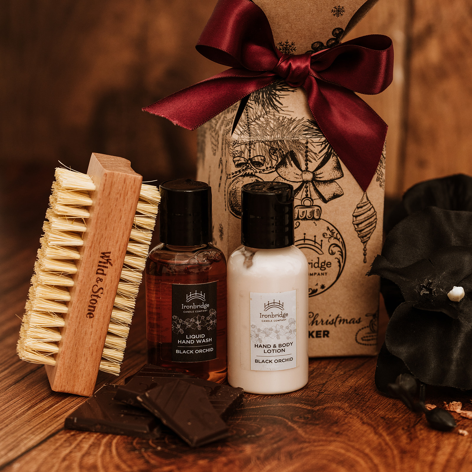 Black Orchid Luxury Christmas Cracker Contents