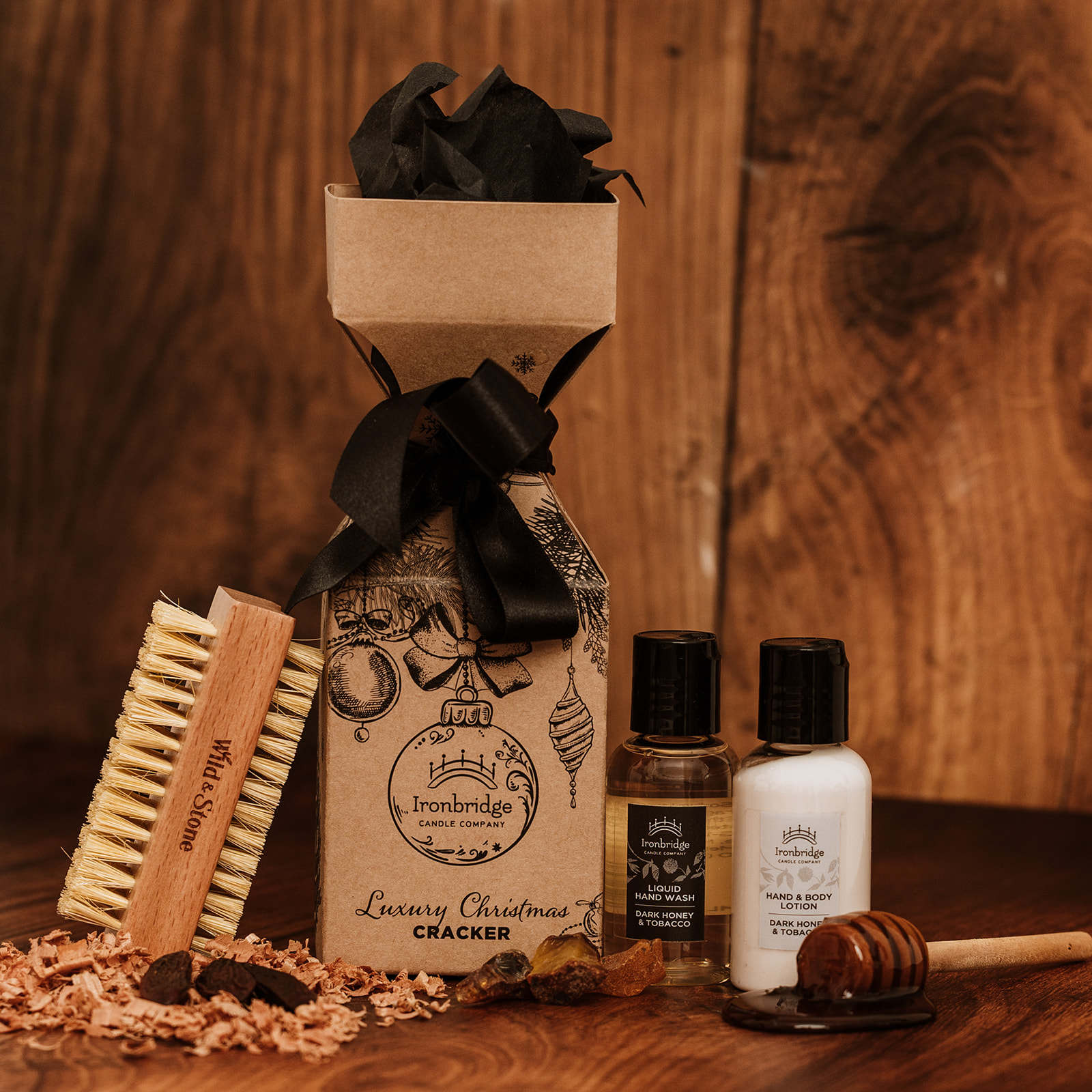 Luxury Christmas Cracker - Dark Honey & Tobacco