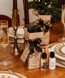 Luxury Christmas Cracker - Dark Honey & Tobacco Table Setting