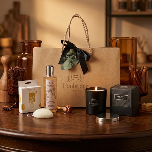 Dark Honey & Tobacco Candle & Skin Care Gift Set – Everyday Treat in a sophisticated lifestyle setting with dark wood, amber tones and subtle fragrance-inspired details.